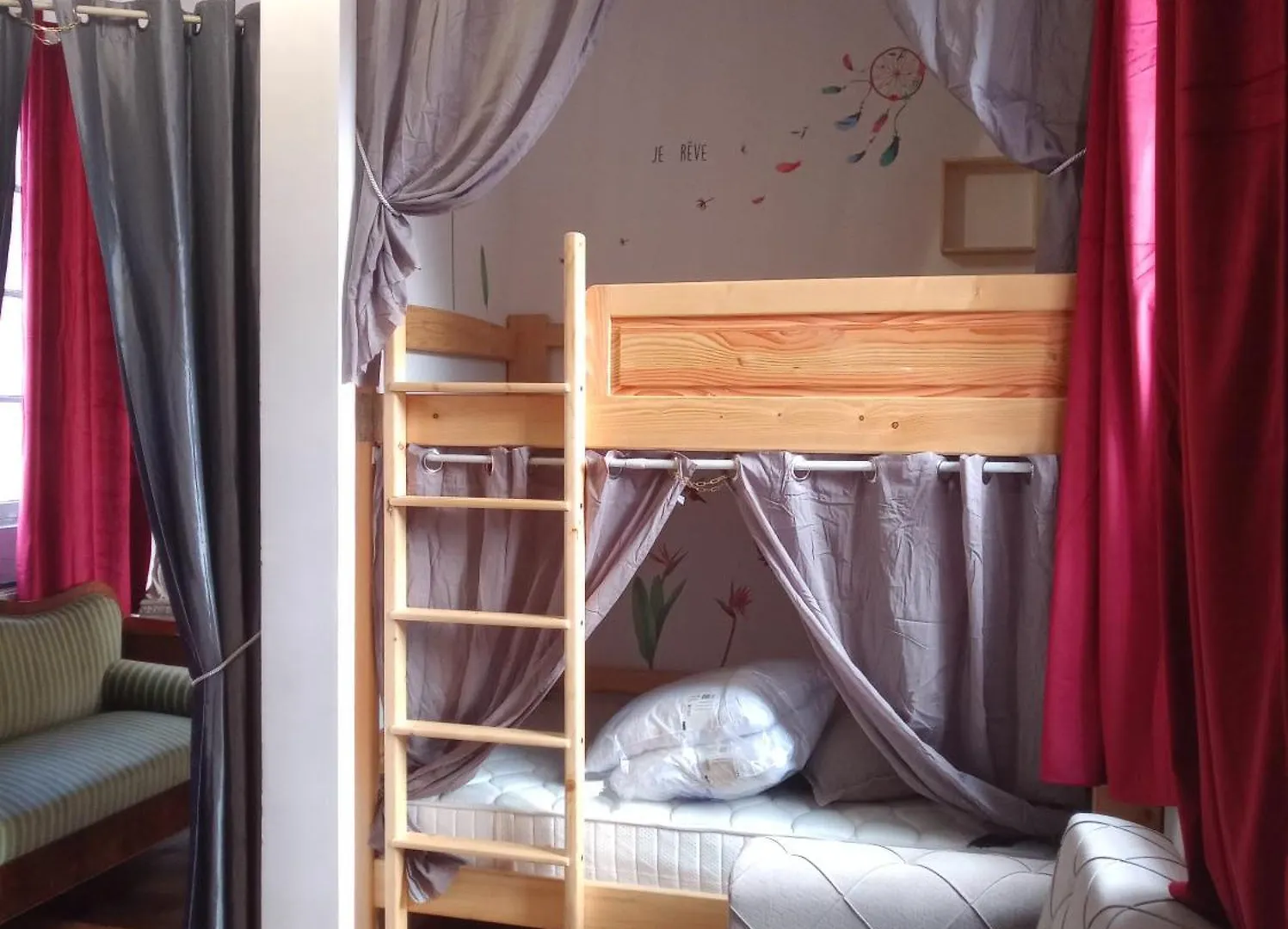 Hostel Le Couvent Des Capucines - Hebergement Velo Via Rhona Saint-Vallier